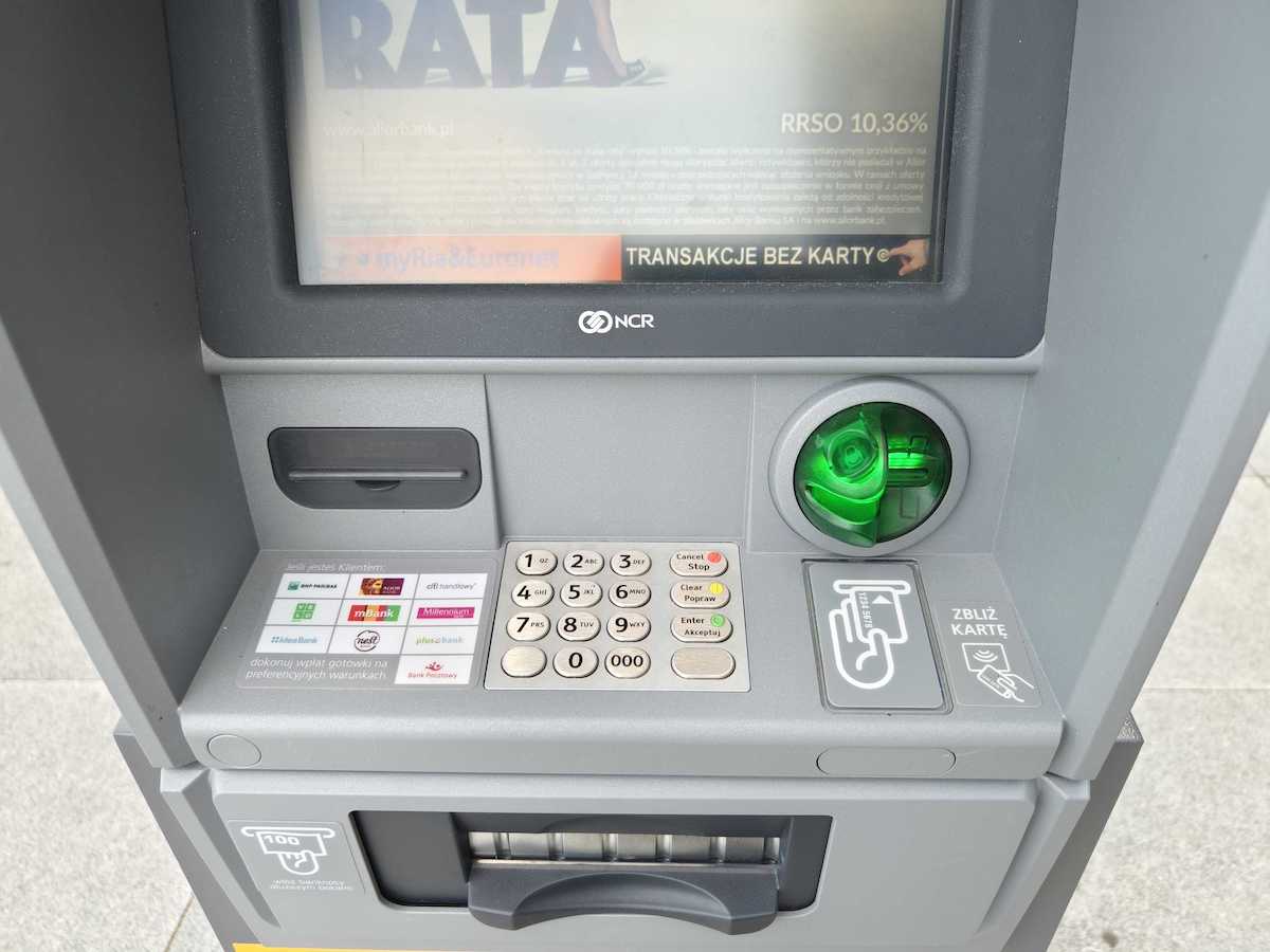 Bankomat pułapka. Wystarczy, że włożysz kartę i cię mają