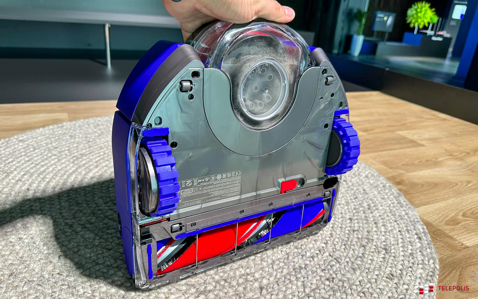 Dyson 360 Vis Nav to pierwszy automatyczny odkurzacz tego producenta