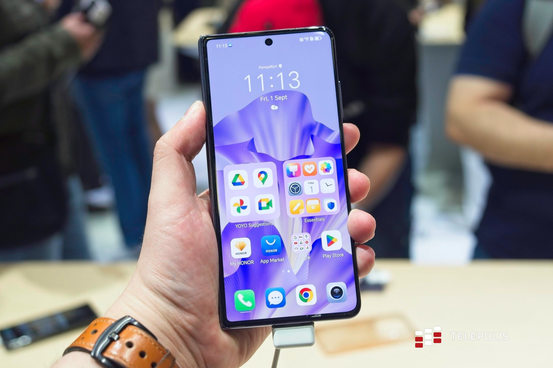 Honor V Purse – smartfon jak damska torebka. Do Europy wkracza Magic V2