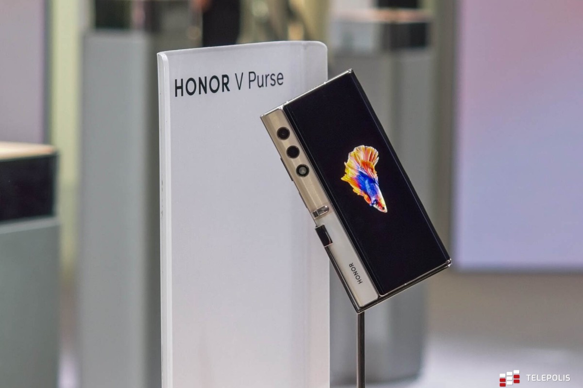 Debiutuje Honor V Purse. Ten smartfon jest jak damska torebka