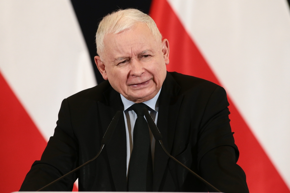Rząd PiS odbierze Polakom gotówkę? Kaczyński wyjaśnia