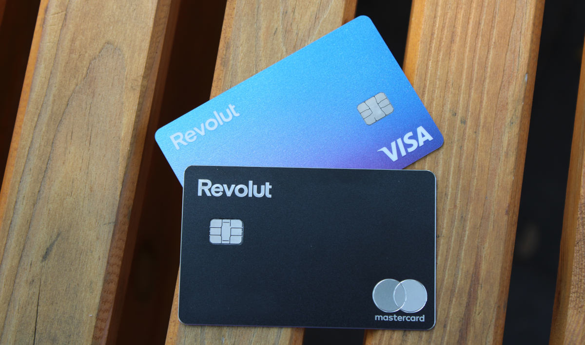 Revolut idzie jak przecinak. Polacy rezygnują z banków stacjonarnych