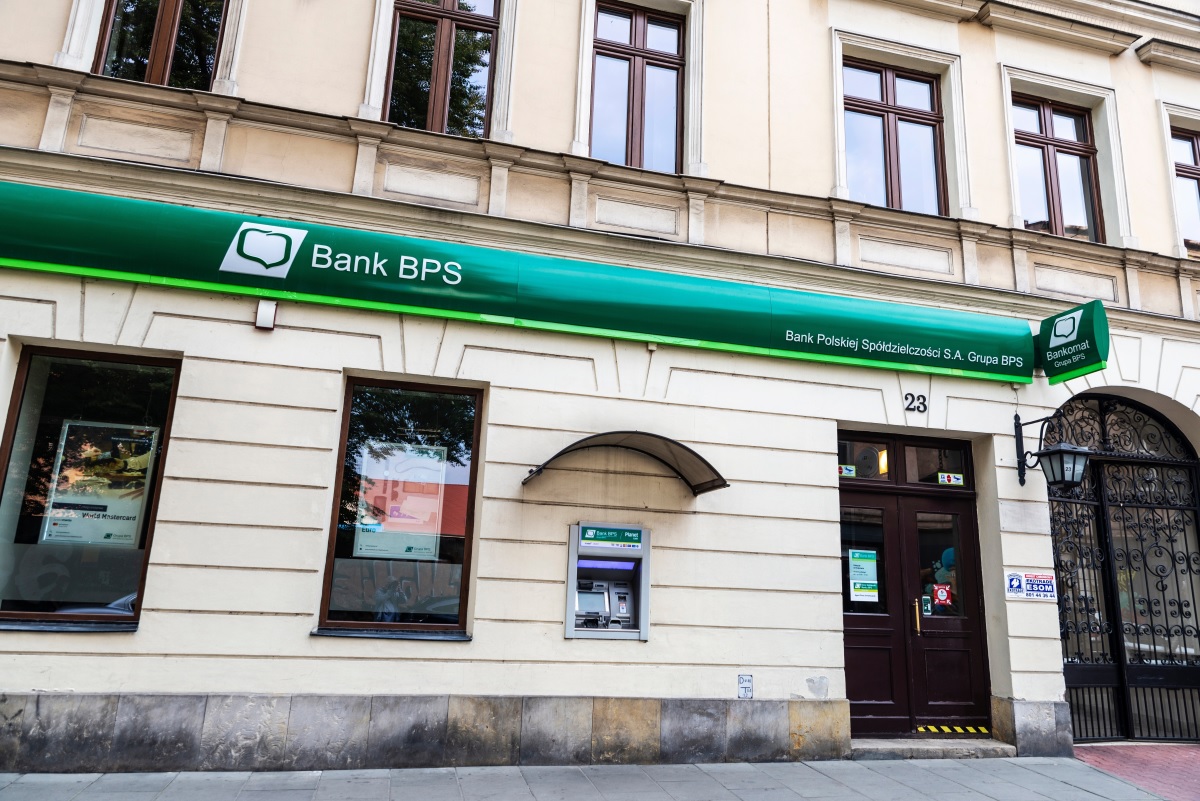 Bank BPS polubił się z wpłatomatami. W końcu