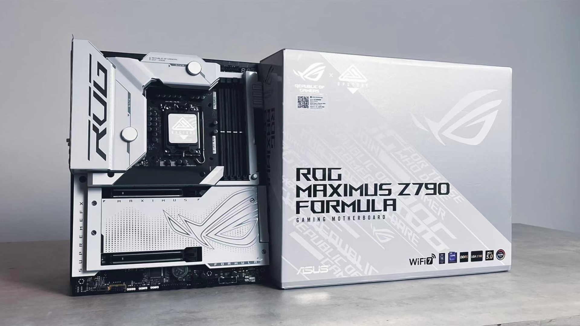 ASUS szykuje płytę główną, którą będziesz mógł schłodzić wodą
