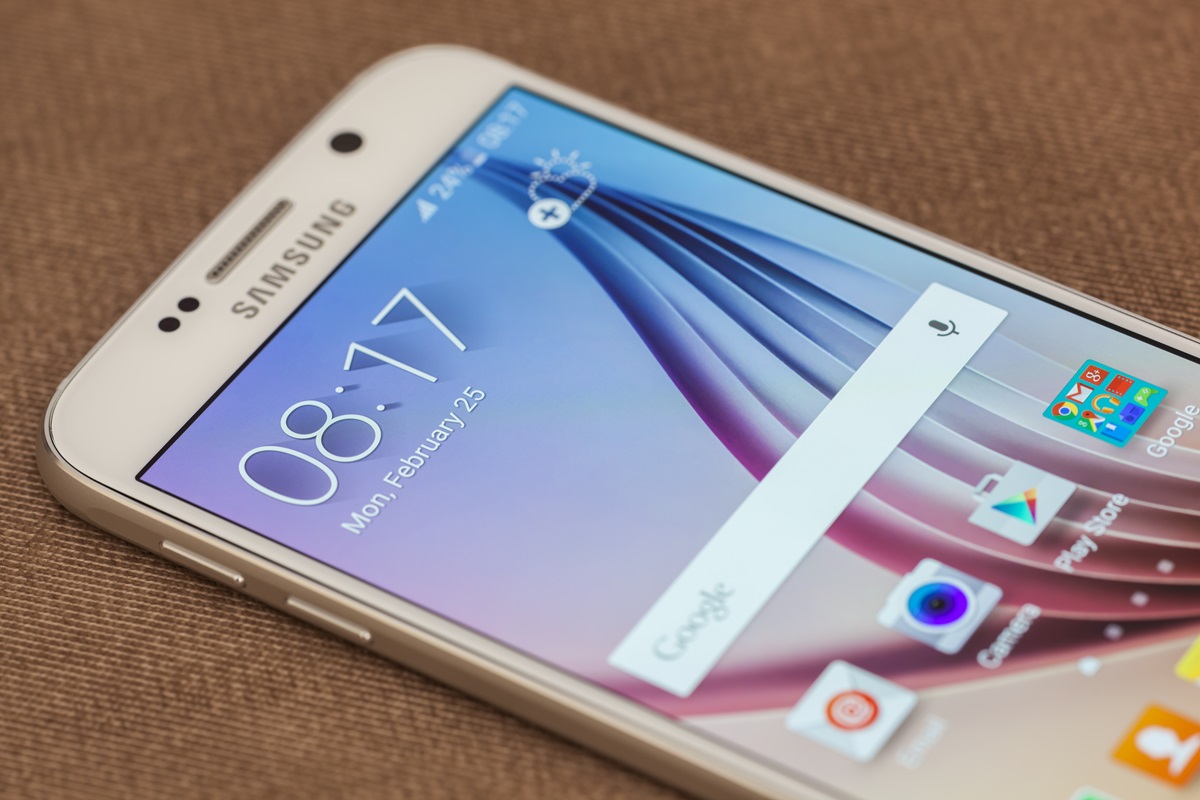 Samsung straszy użytkowników. Winny błąd