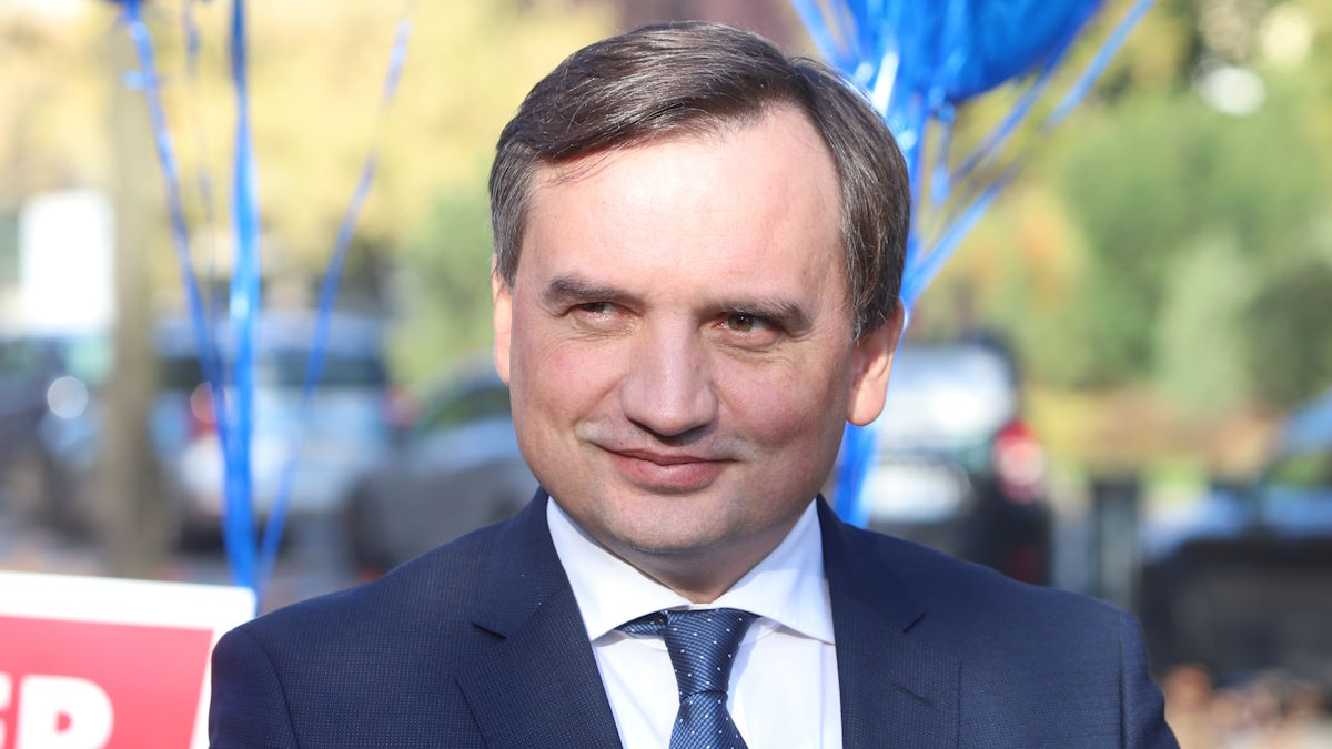 Unia zdelegalizuje twój samochód? Ziobro zawalczy