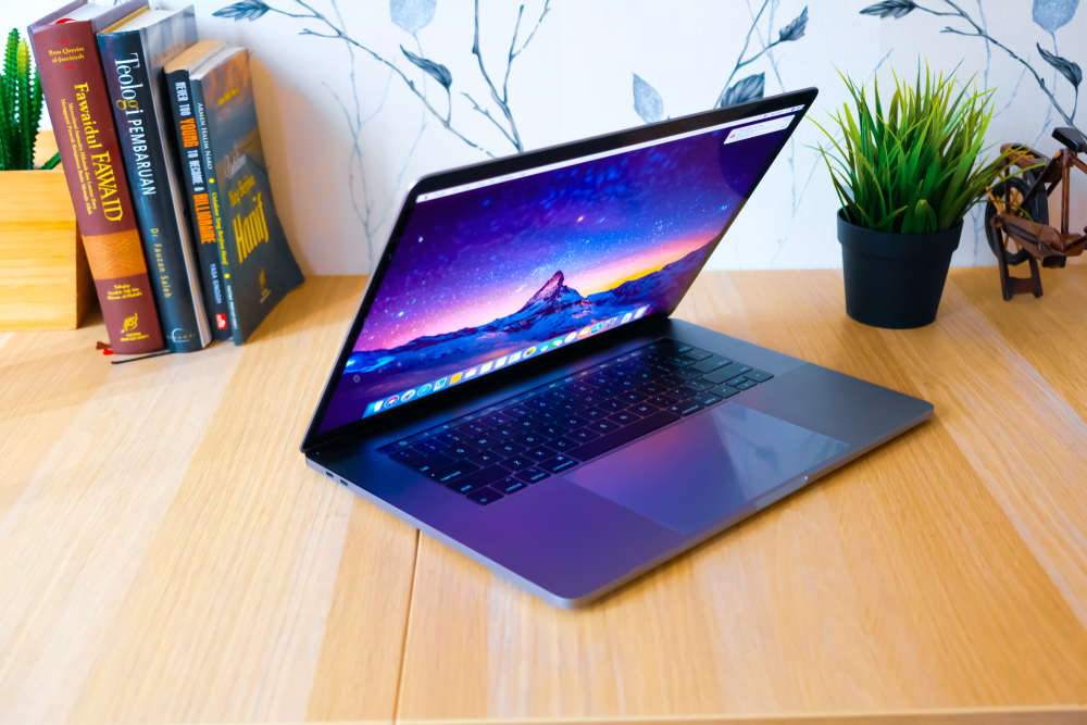 Apple nie uważał na matematyce. Twierdzi, że 8 > 16