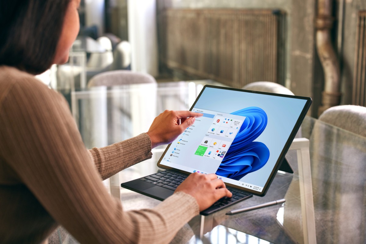 Debiutuje „nowy” Lenovo ThinkPad X1 Fold z dużym, zginanym ekranem