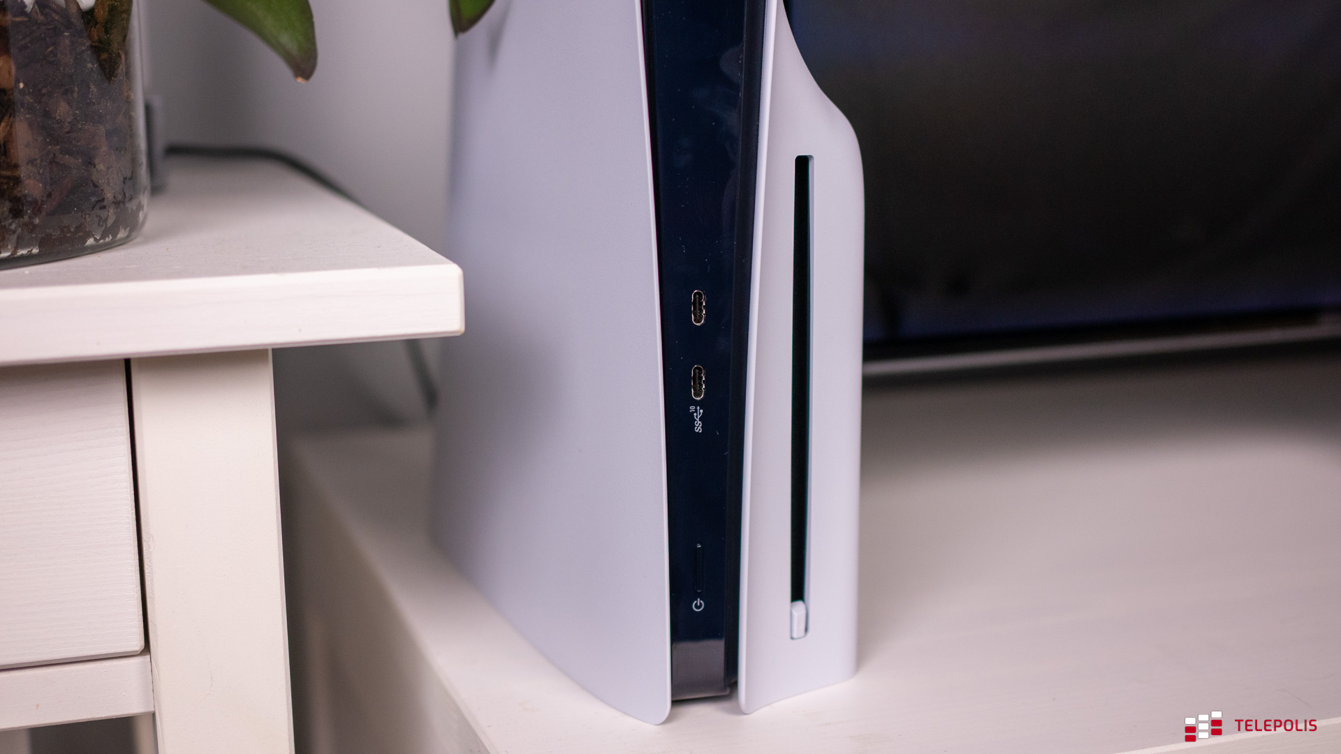 PlayStation 5 Slim – test. Schudła, za to wyrosły jej rogi