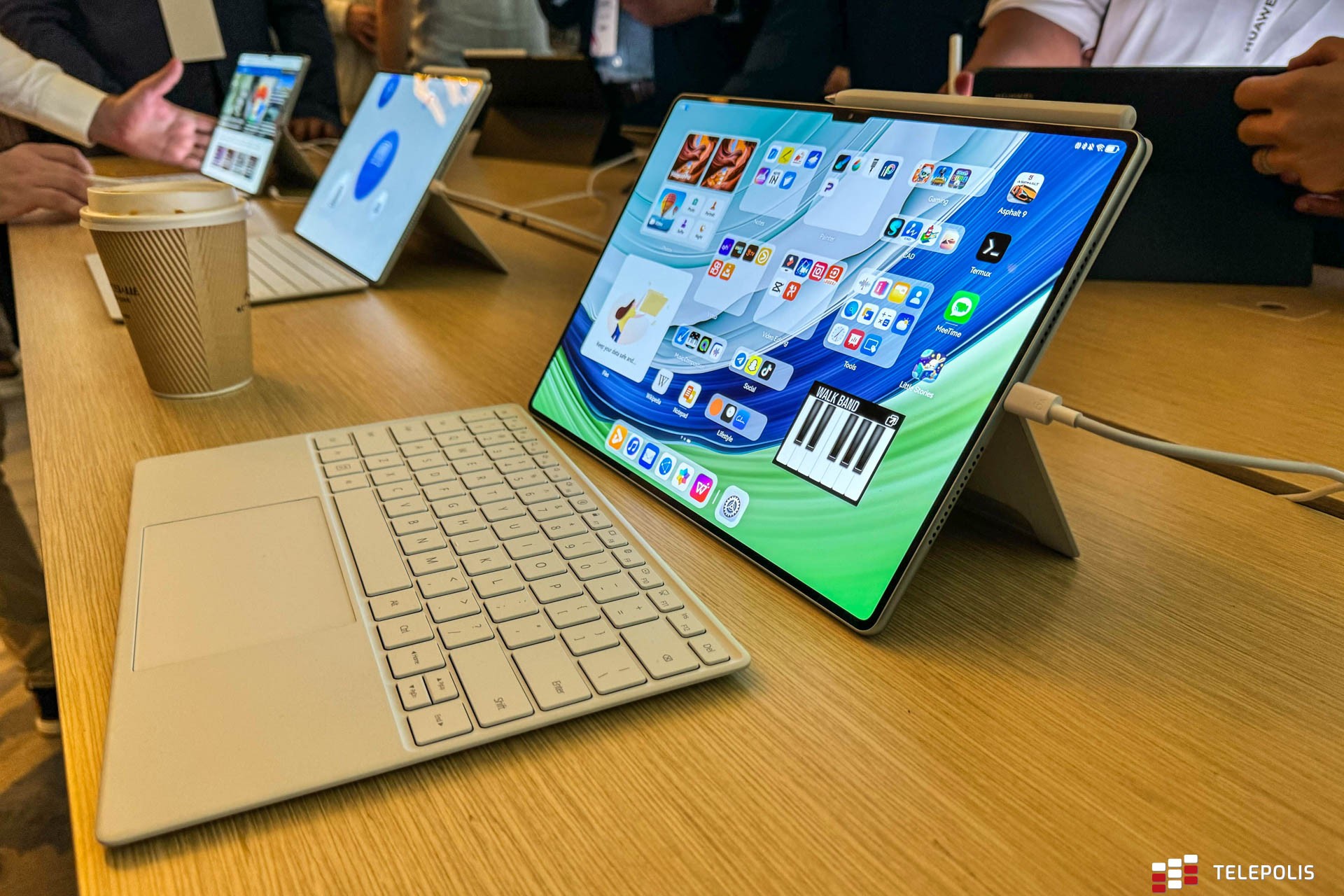 Creation of Beauty w Dubaju. Huawei pokazał nowe tablety i laptop