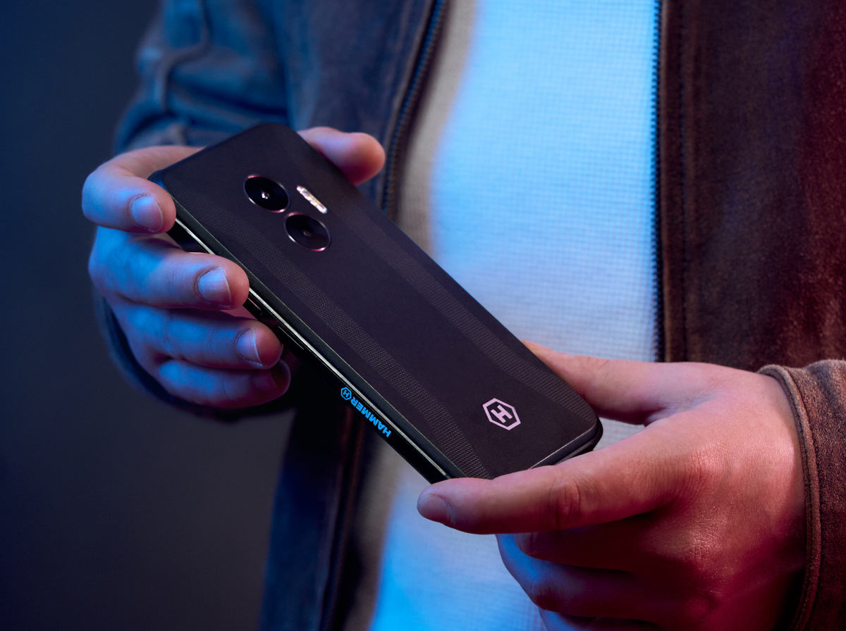 Hammer Blade V 5G, nowy pancerniak z 5G, eSIM i wymienną baterią