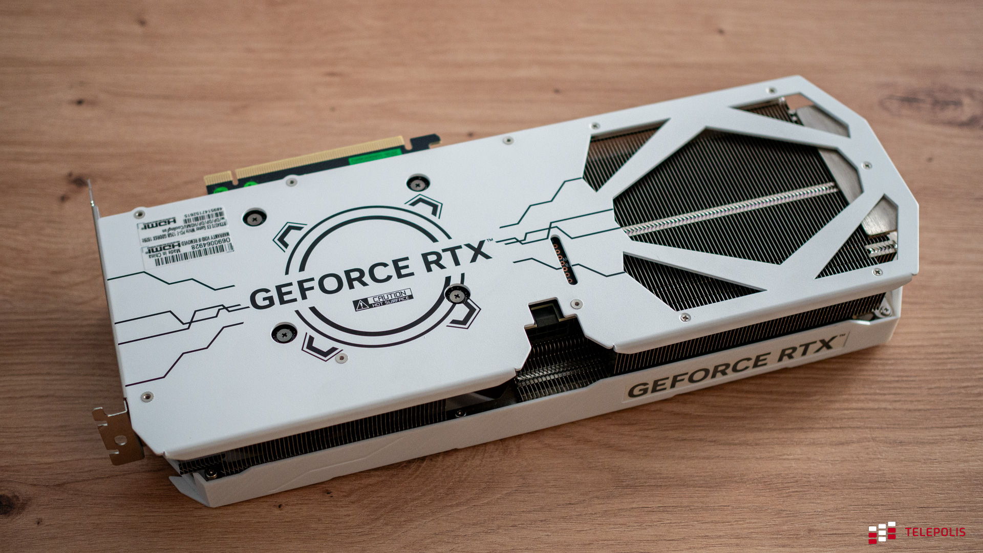Karta dla fanów bieli. Test KFA2 GeForce RTX 4070 EX Gamer White OC