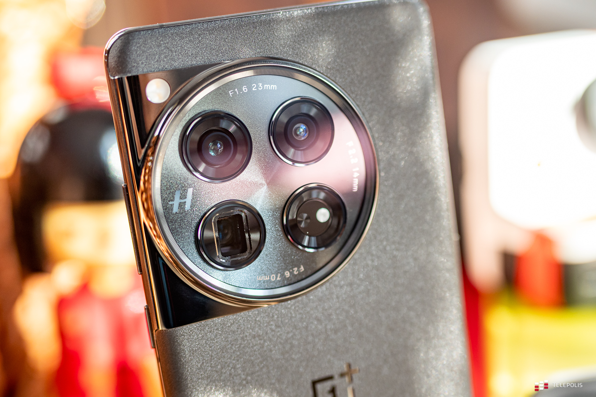 OnePlus 12 wchodzi z drzwiami. Znamy ceny w Polsce