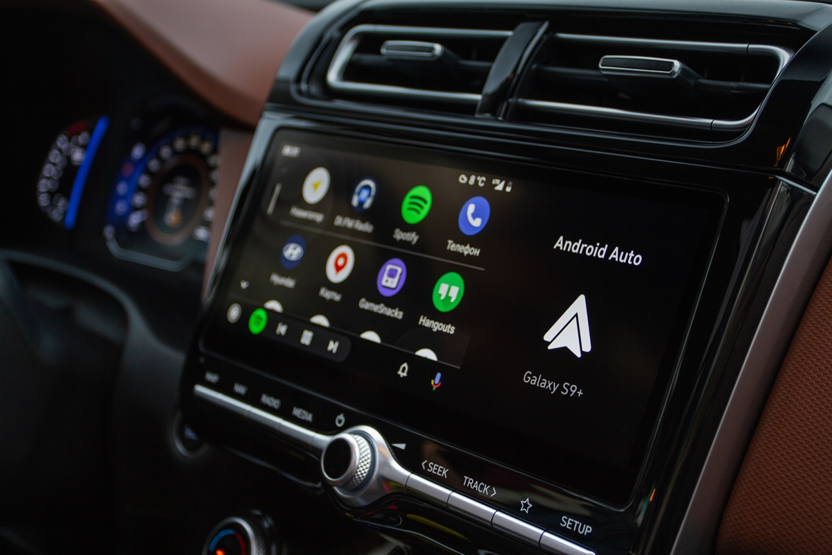 Android Auto i CarPlay mogą zniknąć. Idzie następca