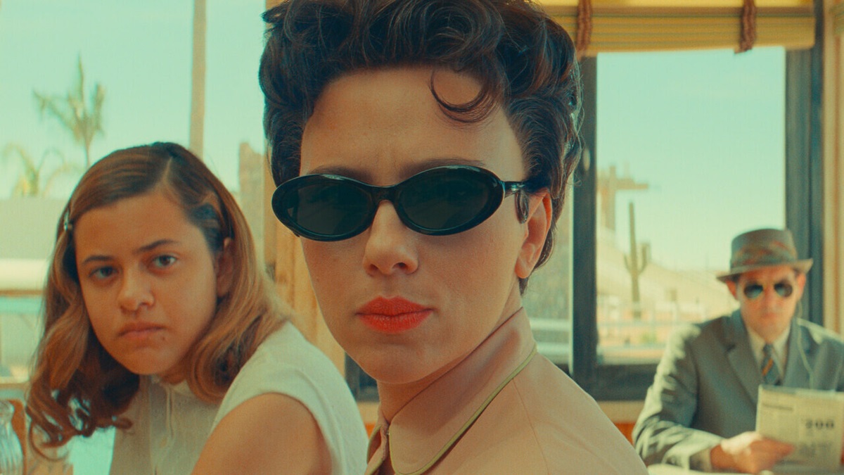 Asteroid City w SkyShowtime. W roli głównej Scarlett Johansson