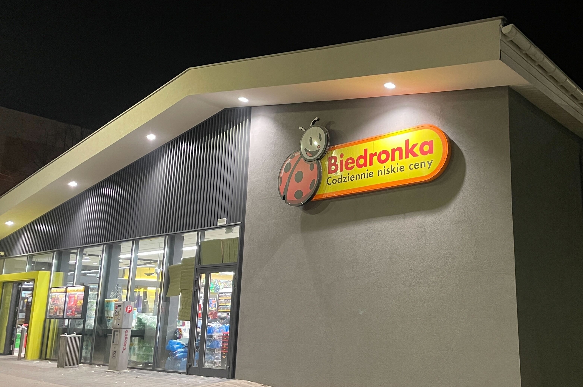Afera w Biedronce. Klienci czują się oszukani
