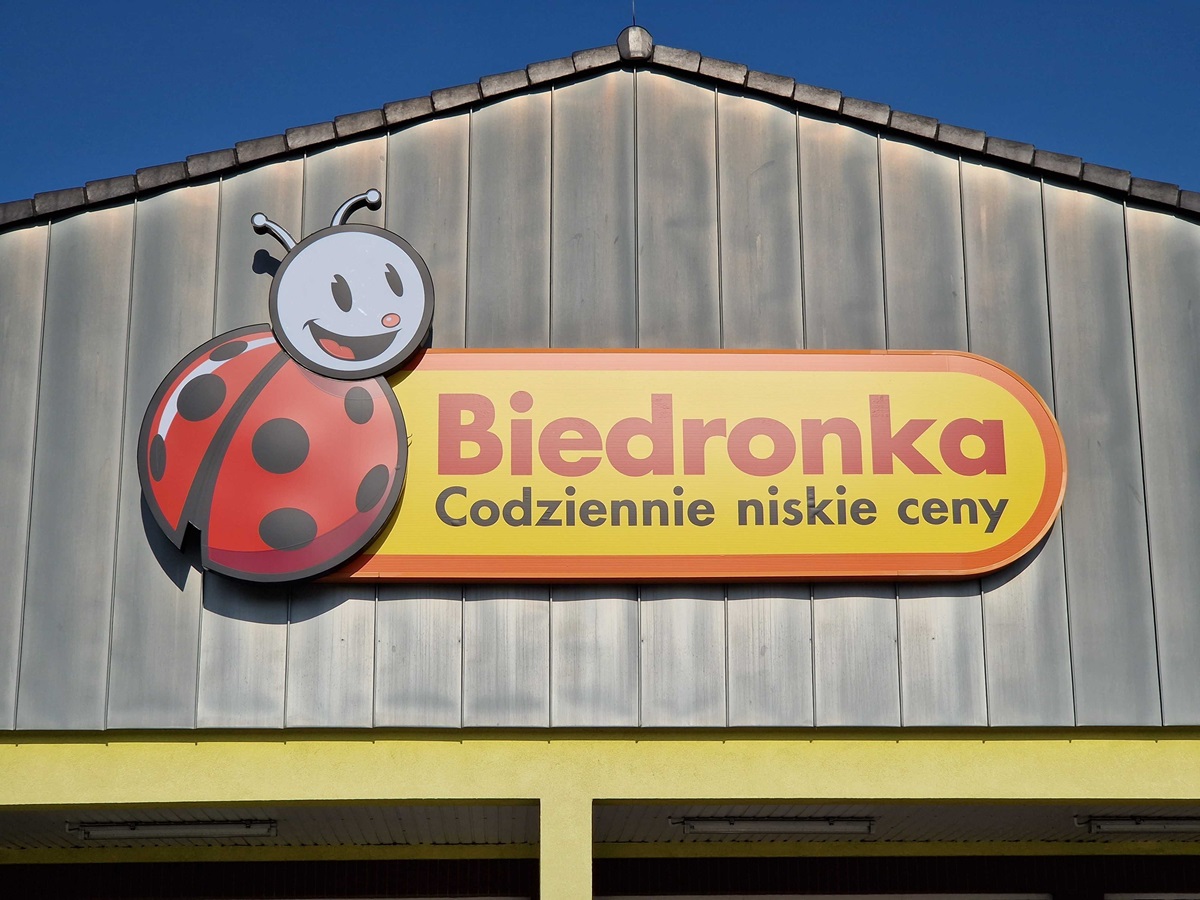Biedronka odpala petardę. Telewizor za grosze