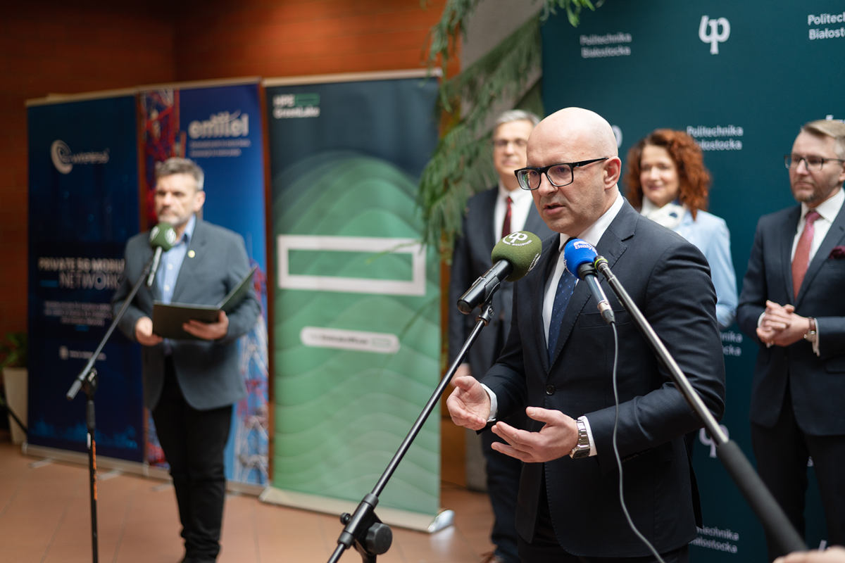 Politechnika Białostocka ma swoją własną sieć 5G w paśmie C