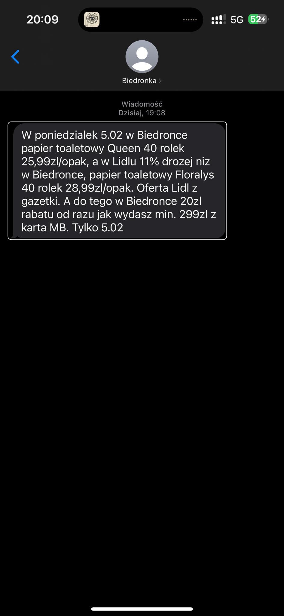 Biedronka rozsyła Polakom dziwne SMS-y. Można to zablokować
