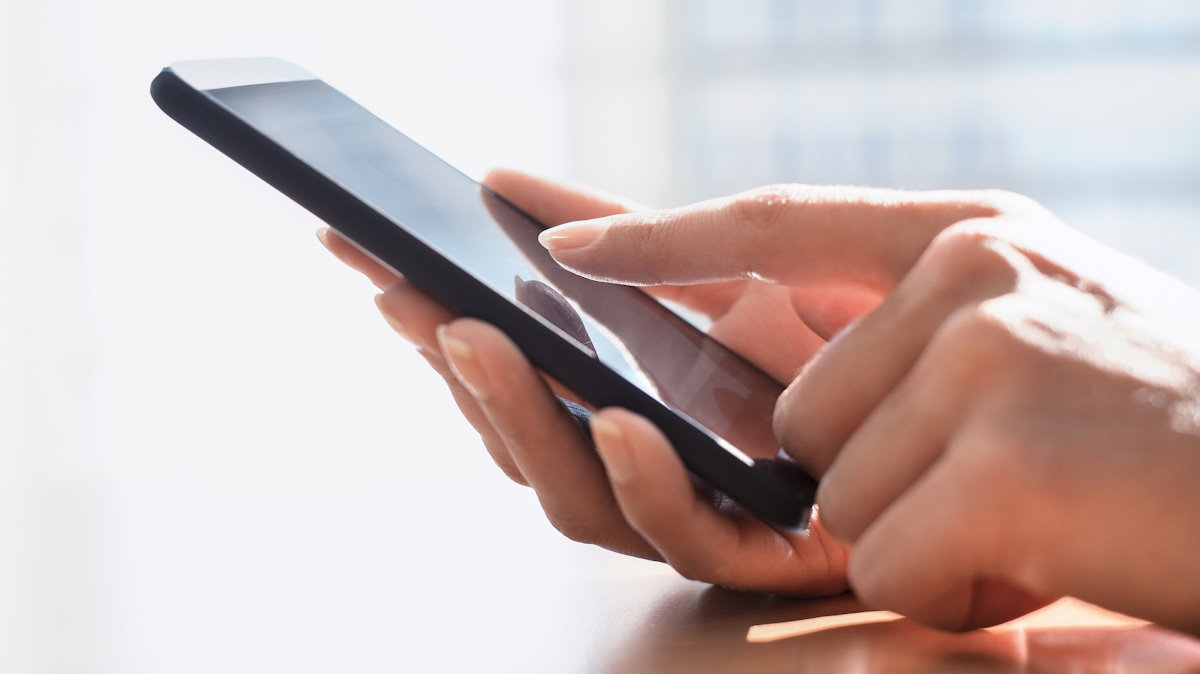 Polacy na okrągło usuwają takie SMS-y. Są lepsze opcje