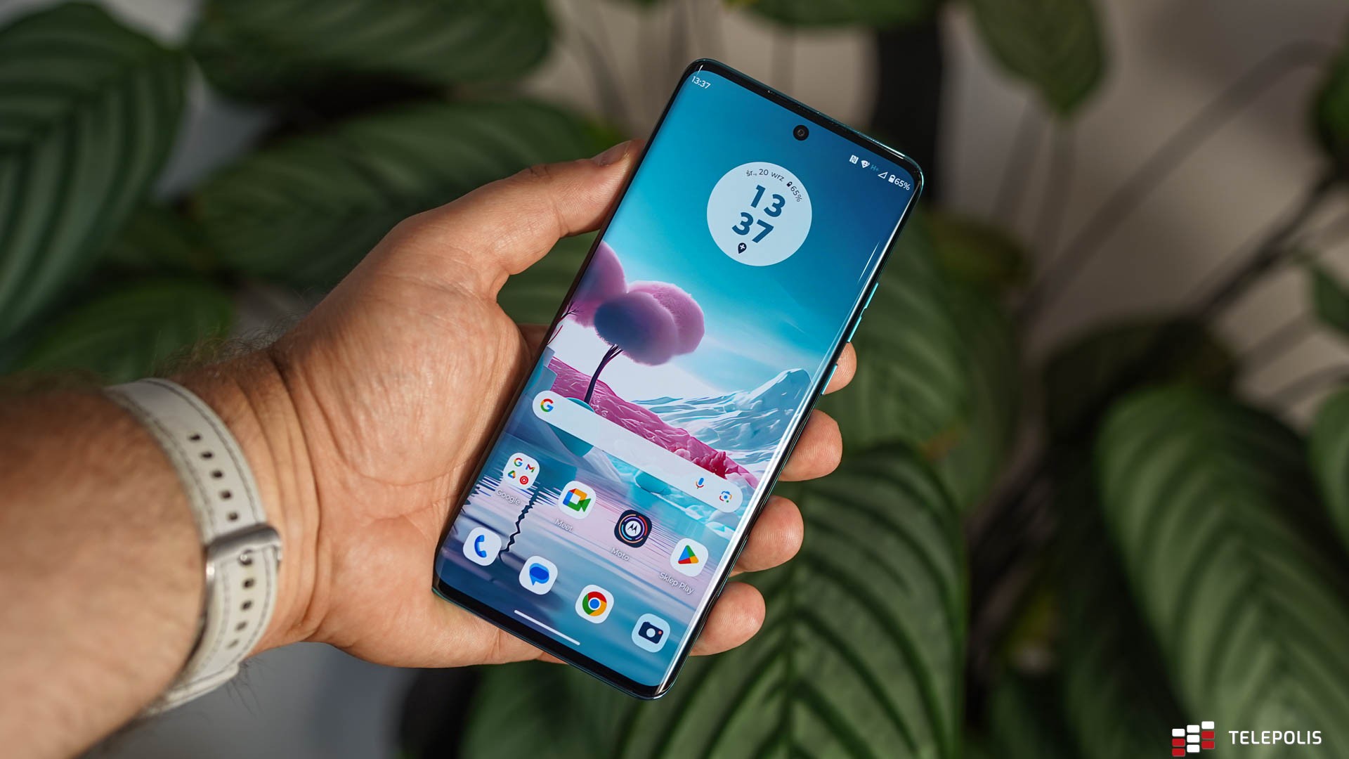 Leć do salonu Plusa. Smartfon weźmiesz teraz, a zapłacisz później