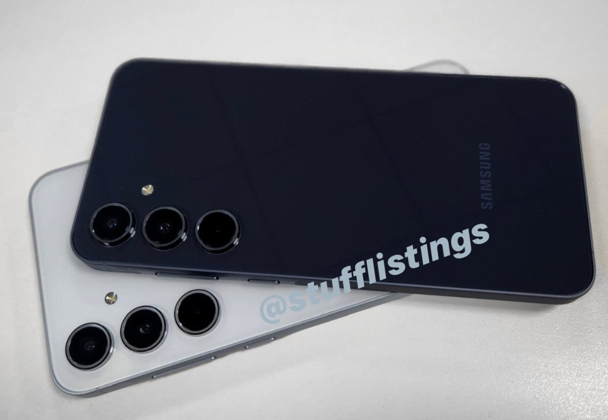 Samsung Galaxy A55 5G pozuje na zdjęciach. Premiera wkrótce