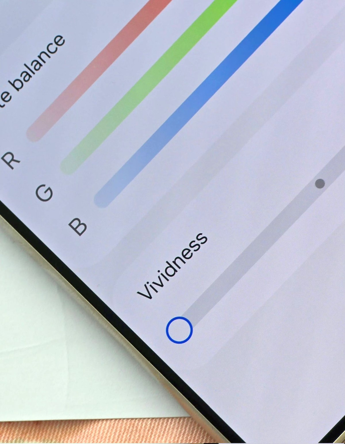 Wyblakłe kolory w Galaxy S24. Nowa funkcja rozwiąże ten problem