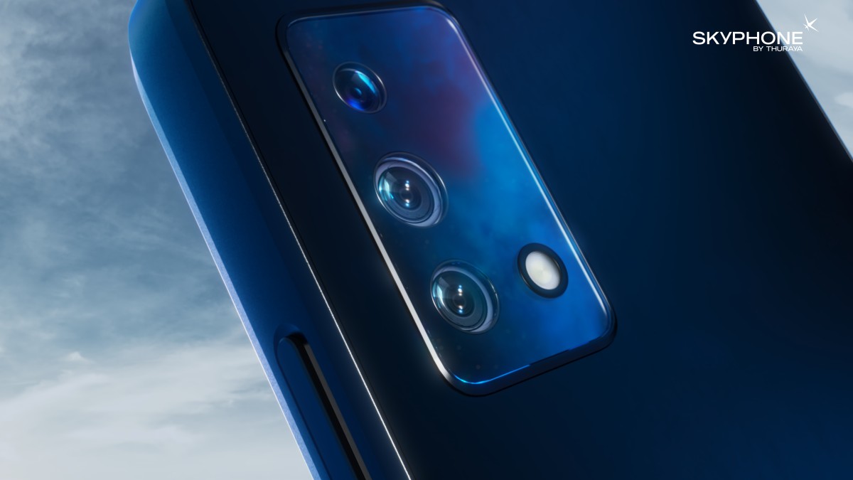 Skyphone to uniwersalny smartfon z łącznością komórkową i satelitarną