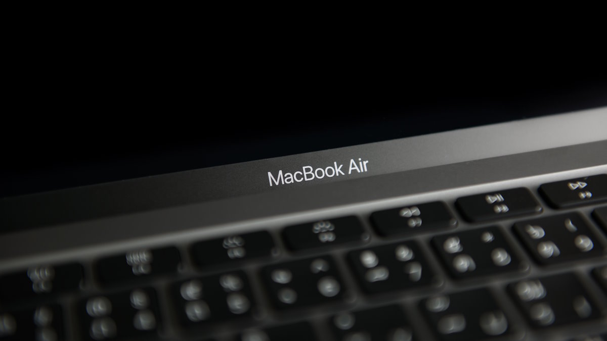 MacBook Air z układem M3 grzeje się jak piekarnik