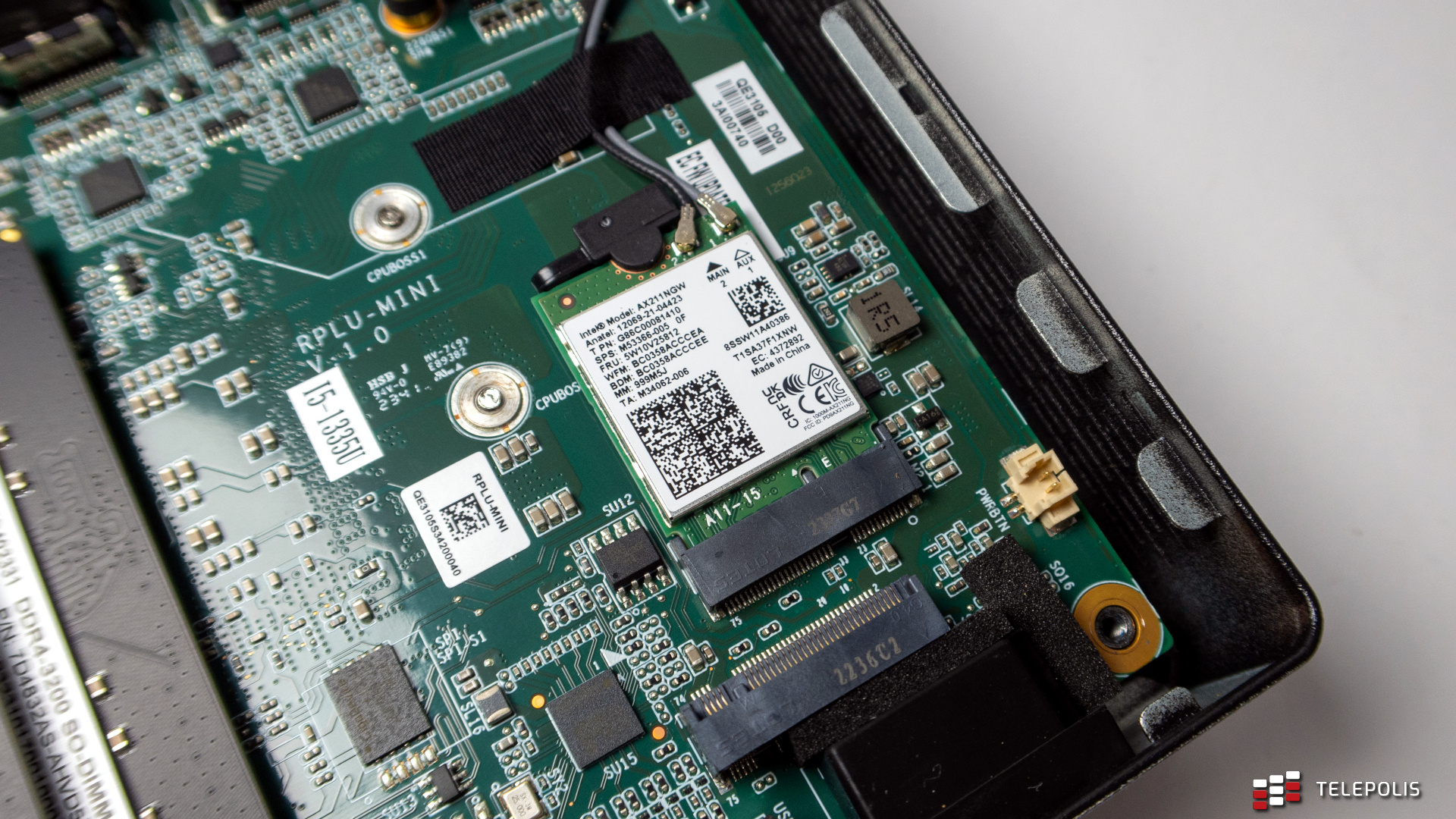 ECS Liva Z5 Plus, czyli komputer wielkości książki (Test)