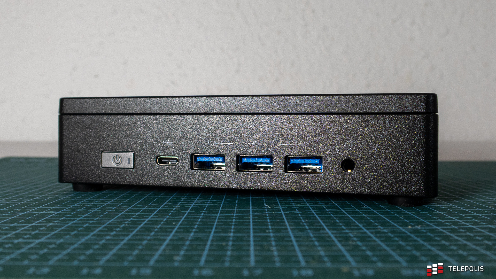 ECS Liva Z5 Plus, czyli komputer wielkości książki (Test)