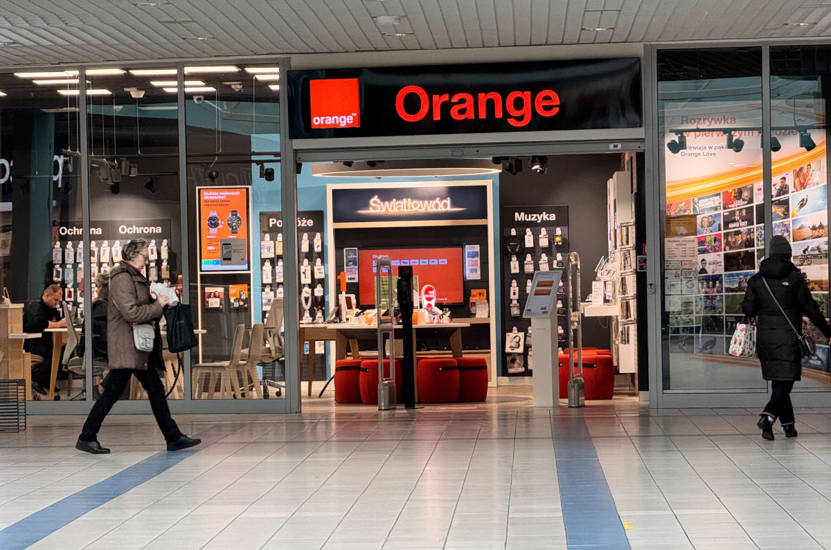 Orange ma nowe prezenty. Tu 20 GB, tam 15 GB