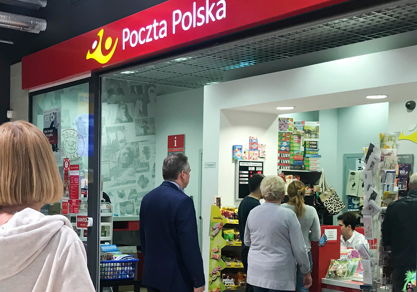 5G w Polsce już jest, ale co z tego. Przyszłość czuć smutkiem (opinia)