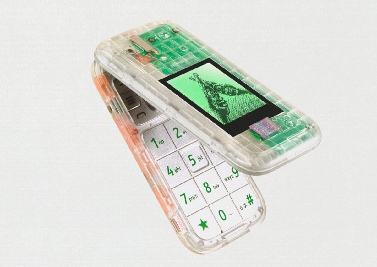 HMD prezentuje przezroczysty telefon z klapką. Będzie rozdawany za darmo
