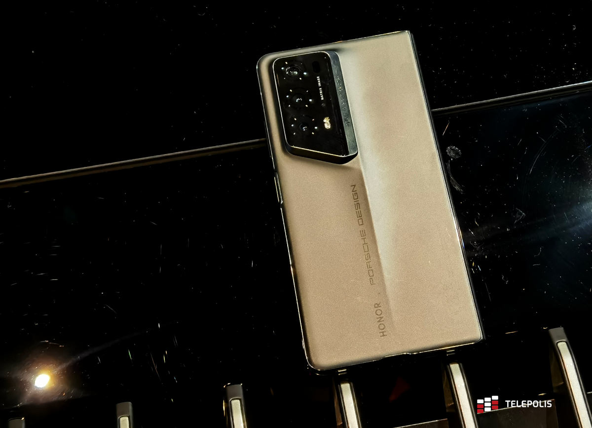 Porsche Design Honor Magic V2 RSR w Polsce. Cena kosmos