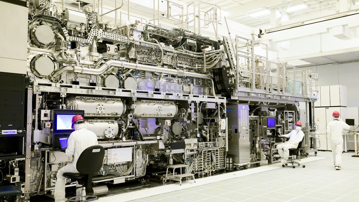 Intel pokonuje kolejne granice. Wszystko dzięki High NA EUV