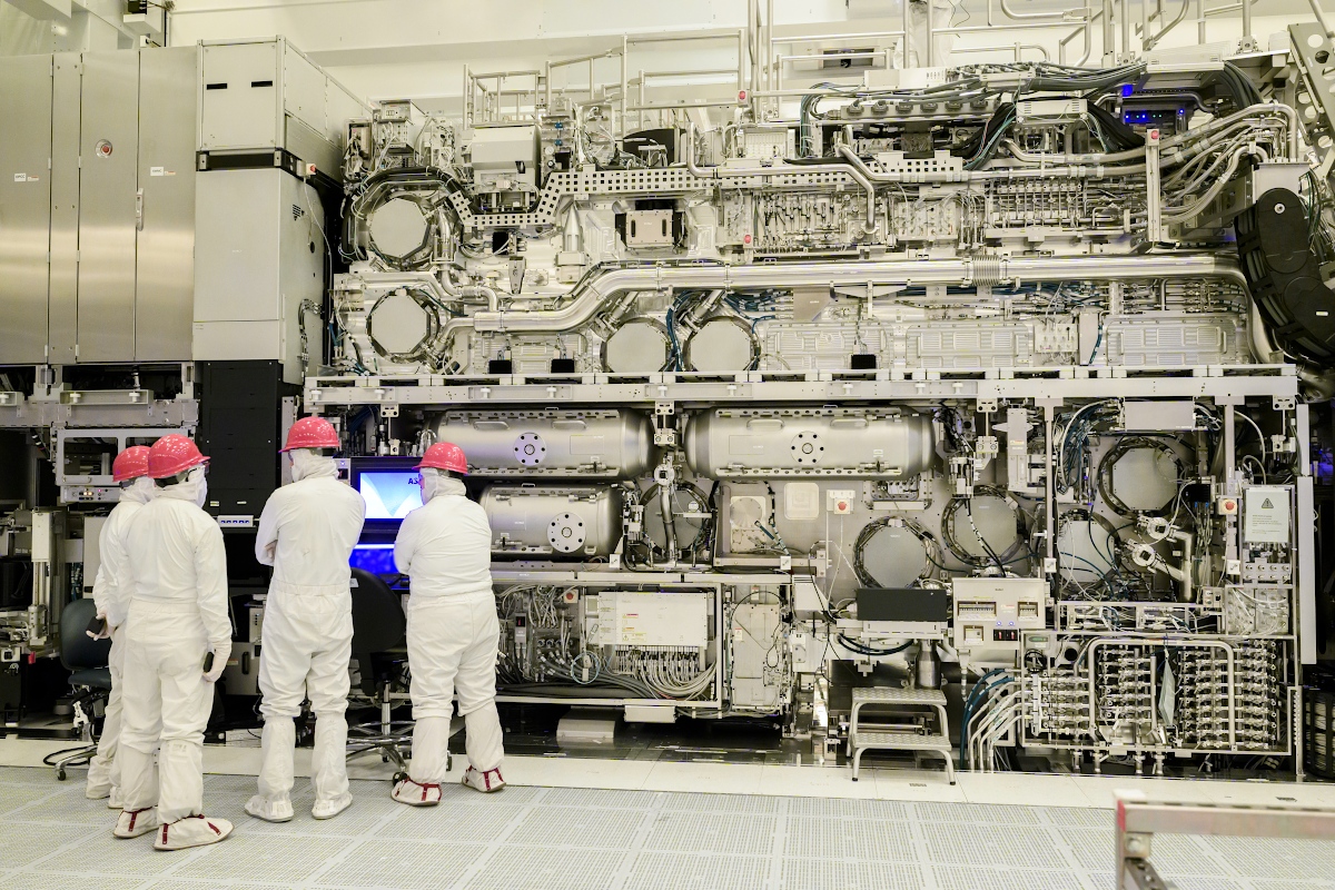 Intel pokonuje kolejne granice. Wszystko dzięki High NA EUV