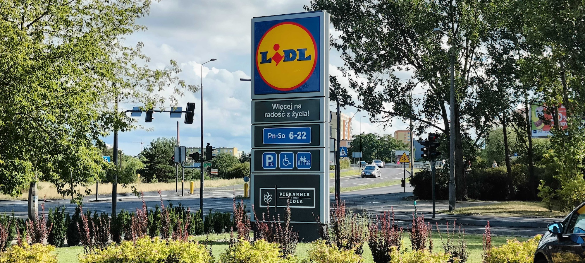Lidl kusi, by sięgnąć do portfela. Masz czas do 28 kwietnia