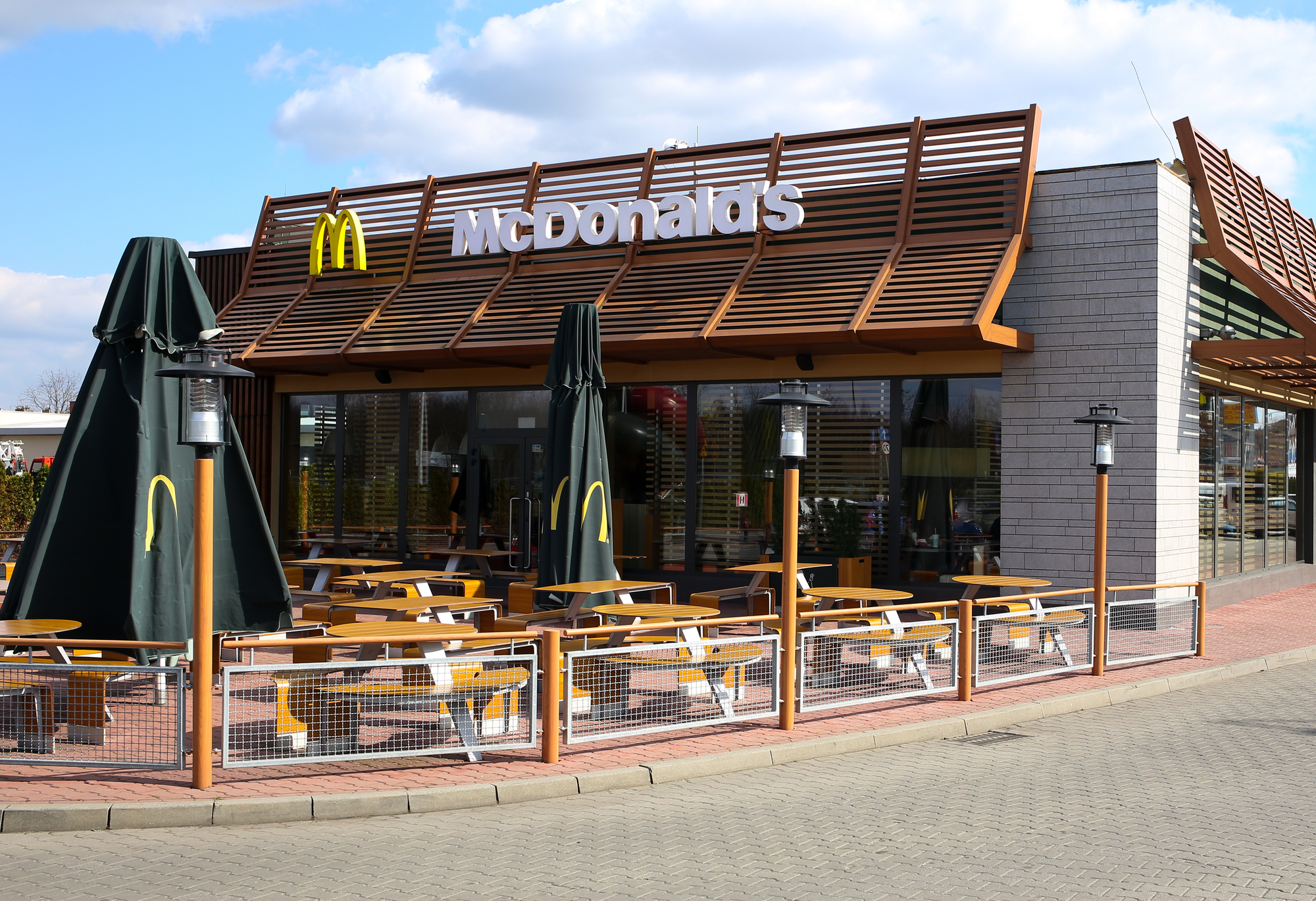 McDonald's stawia nowe automaty. Przyjmą gotówkę