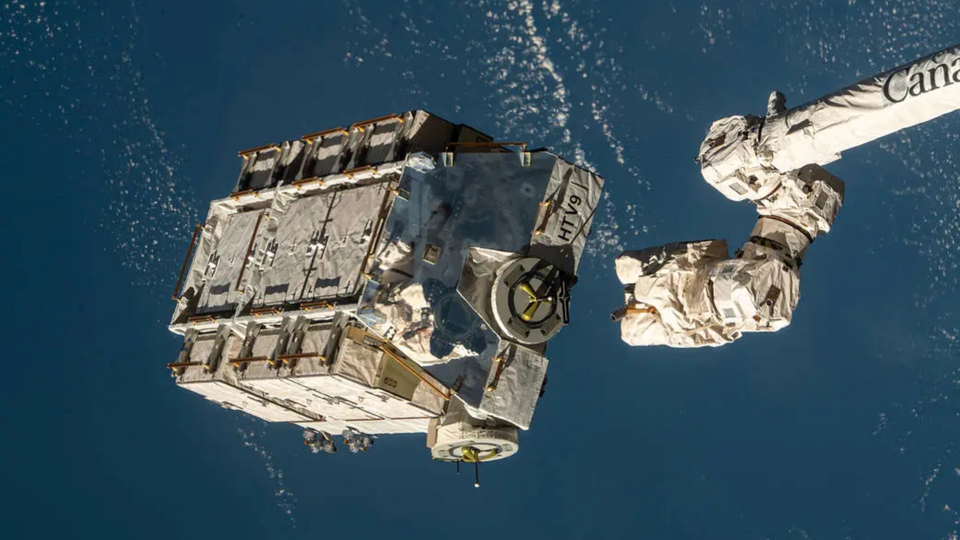Śmieci z Kosmosu go zaatakowały? NASA przeprowadzi śledztwo