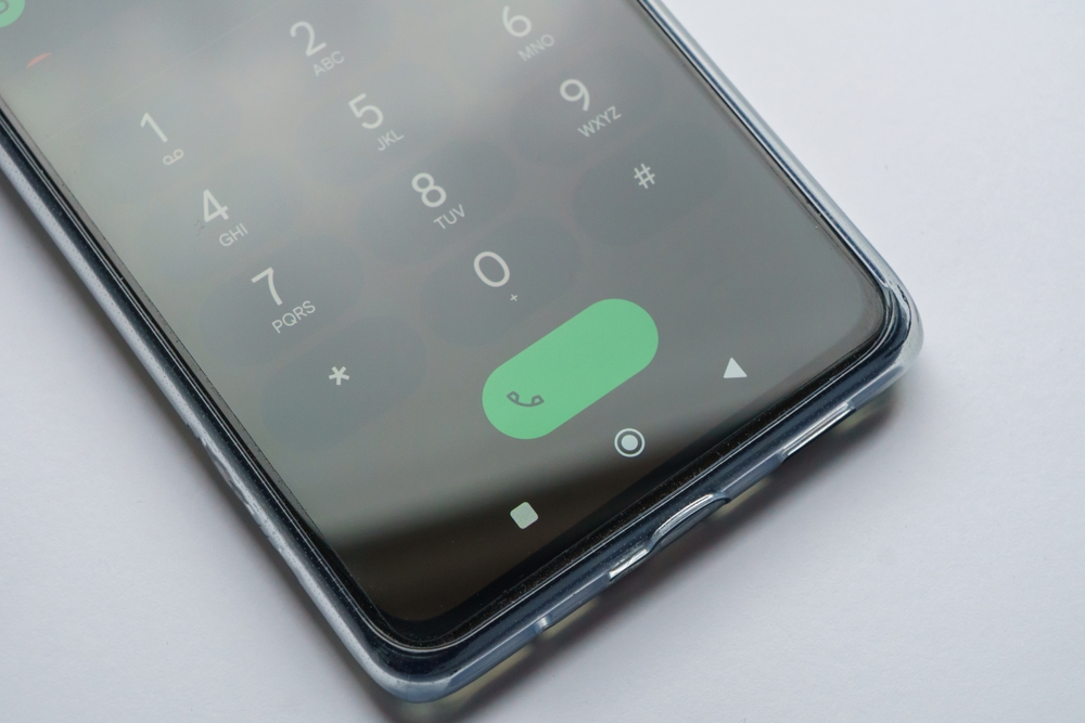 Nieznany numer dzwoni? Zdemaskuj telemarketera jednym klikiem