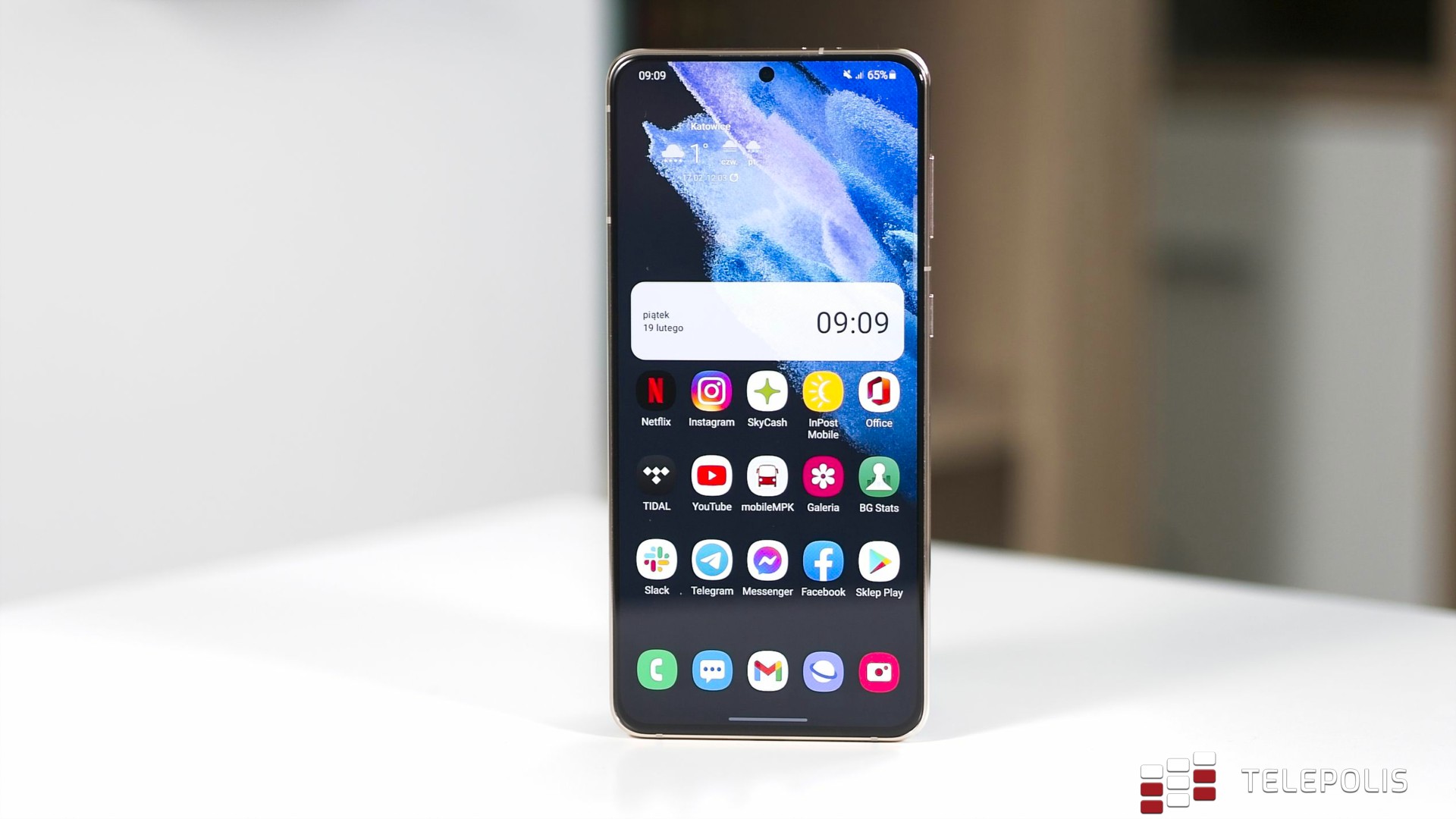 Skargi posiadaczy samsungów. Nowa aktualizacja popsuła ich telefony (aktualizacja)