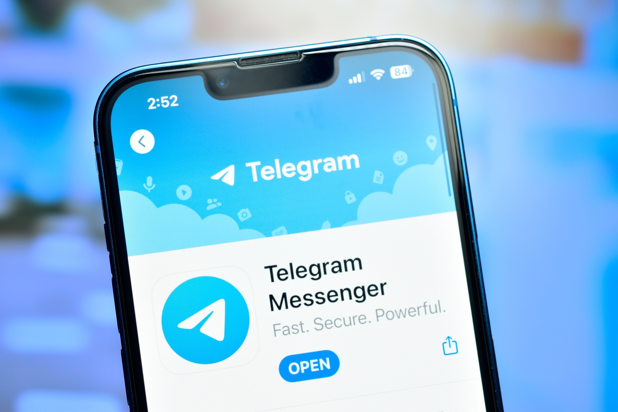 Zaktualizuj Telegram. Zrobisz w nim swoje własne naklejki