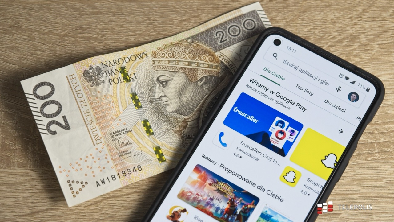 Lepiej usuń to z telefonu. Wysyła twoje SMS-y do Rosji