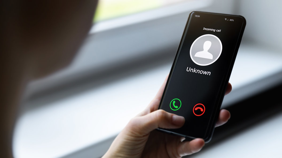 Zakazane słowa w rozmowie telefonicznej. Gdy usłyszysz, rzuć słuchawką