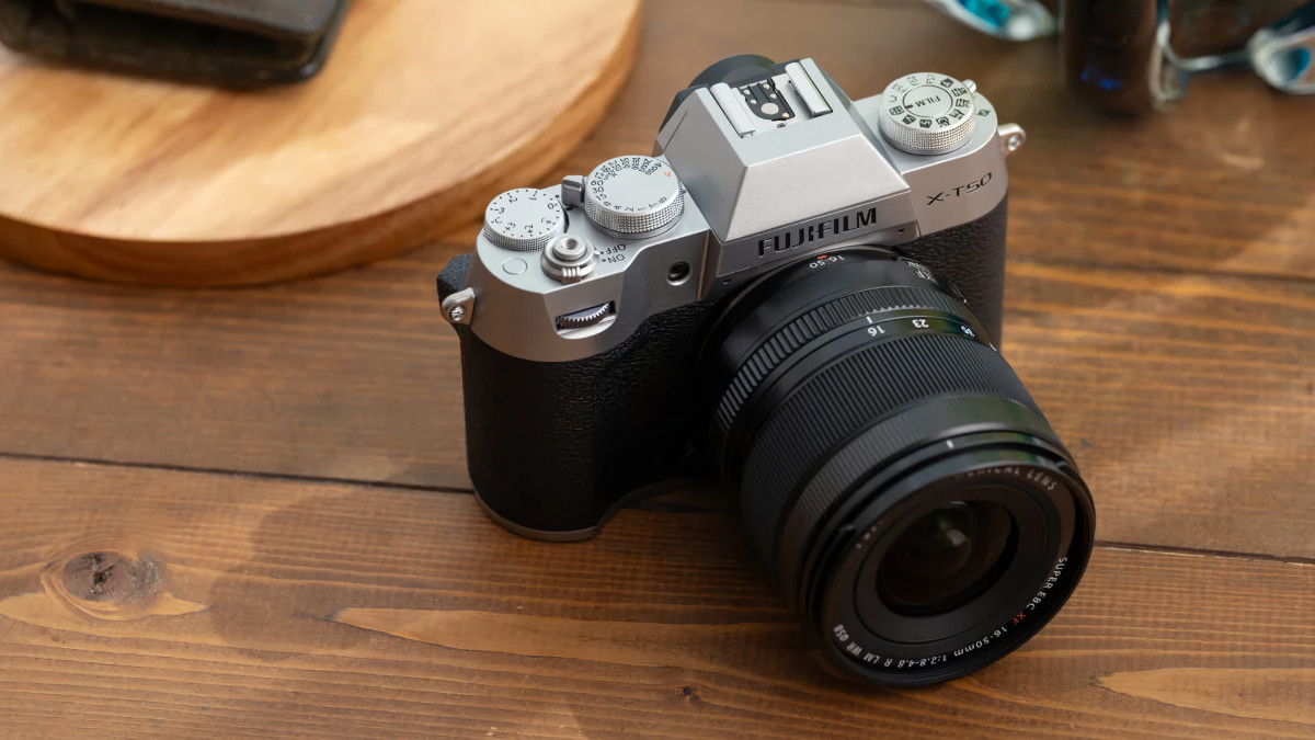 Fujifilm X-T50 - nowy bezlusterkowiec, który prawie dogania smartfony