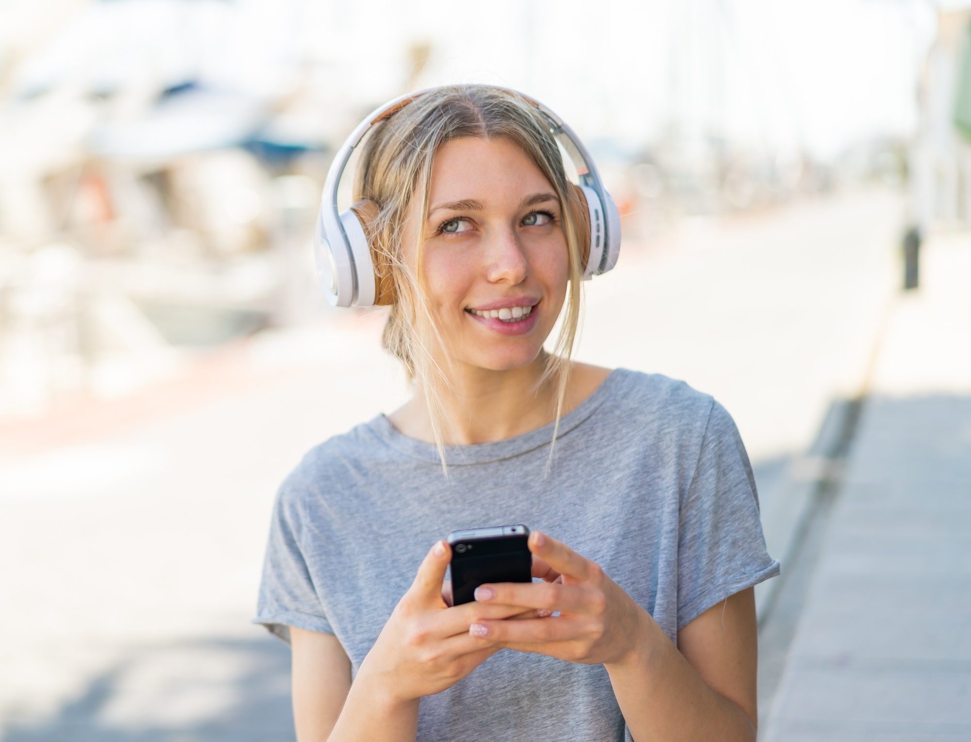 Ta melodia nie daje Ci spokoju? YouTube Music pędzi na ratunek
