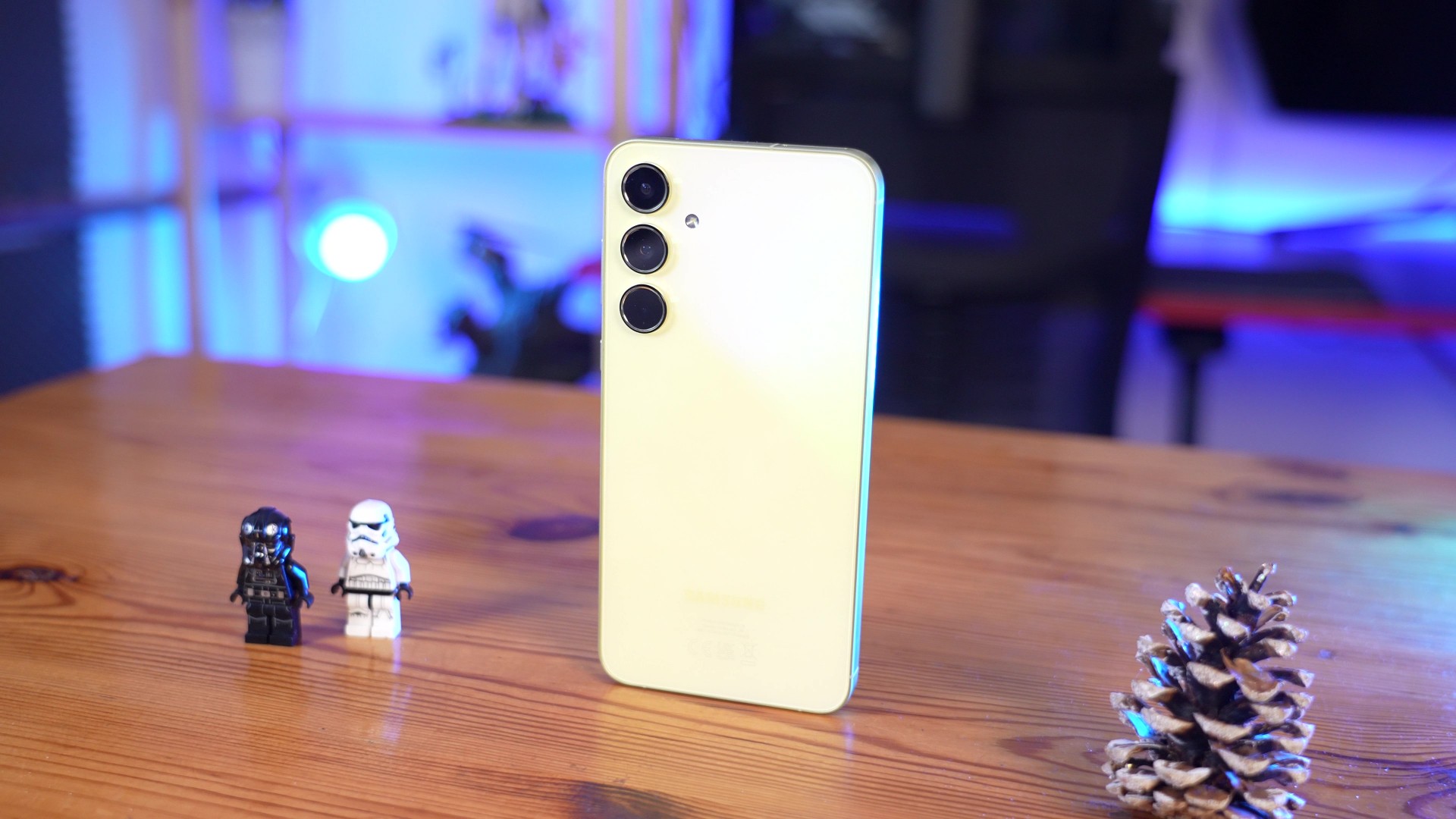 Samsung znowu zrobił taki smartfon. Polacy oszaleją? [Wideorecenzja]