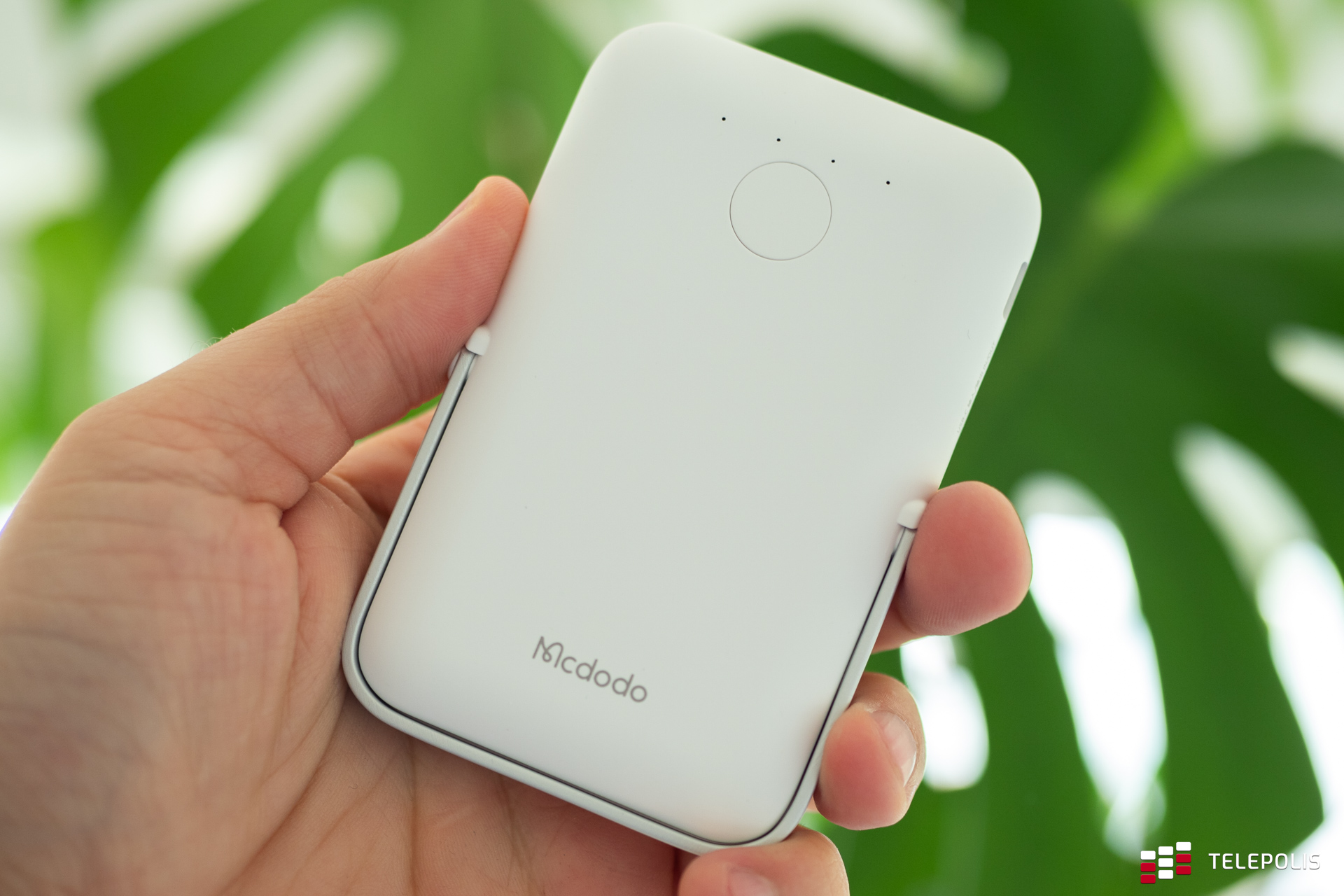 Potrzebujesz właśnie tego powerbanka. Uskrzydli iPhone’a