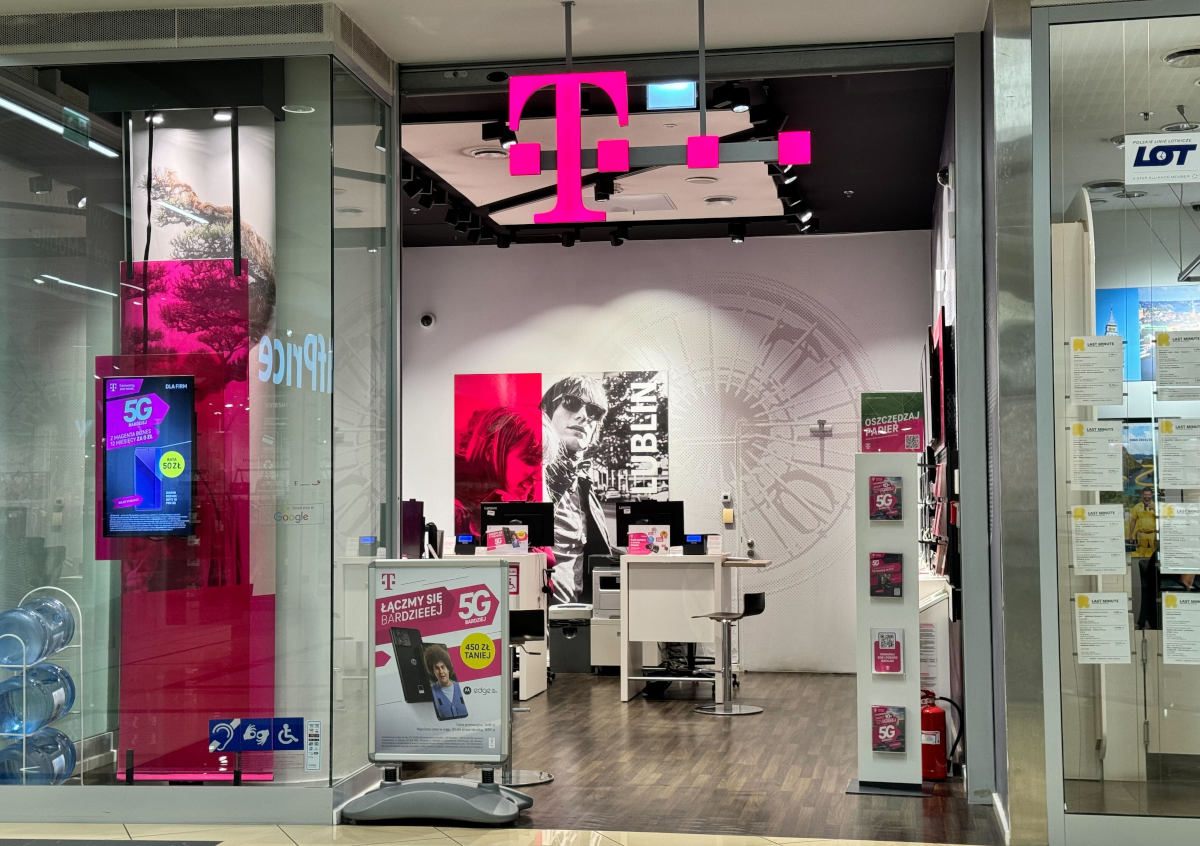 Pędź do salonu T-Mobile. Dostaniesz tysiąc złotych na nowy telefon